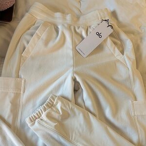 ALO Yoga Off-White Joggers